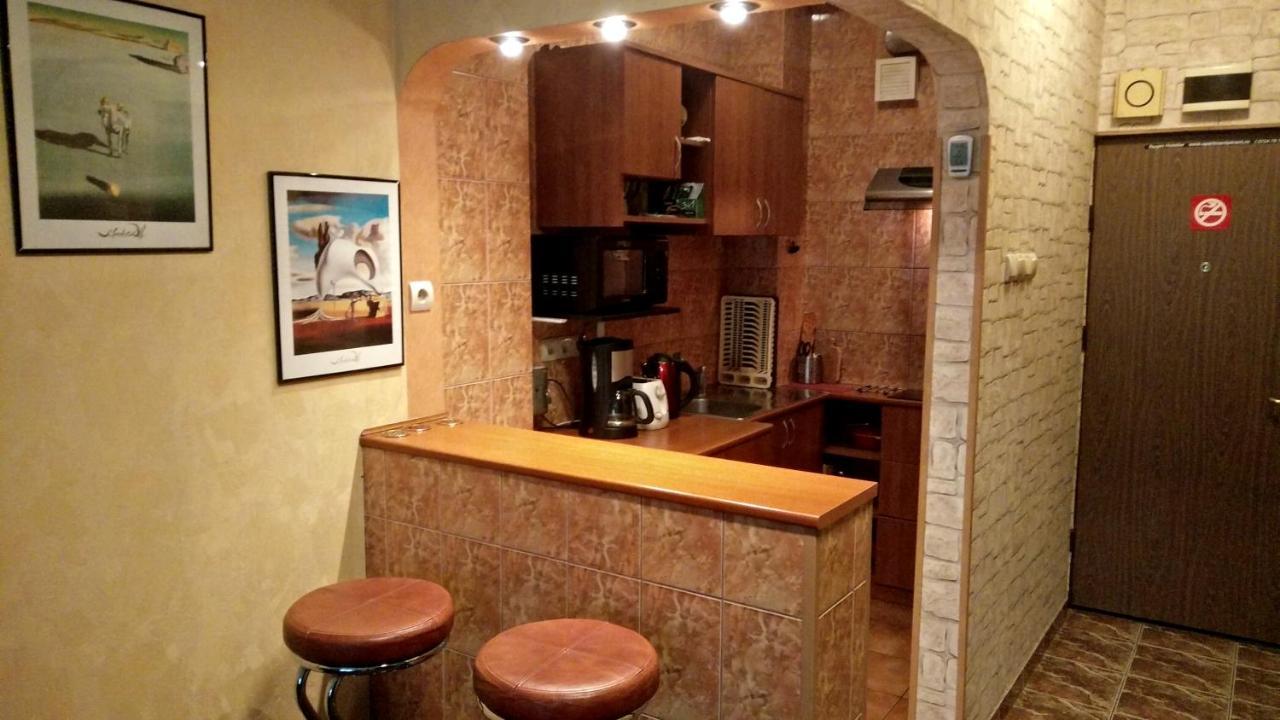Rompromo Plus Accommodation Бухарест Экстерьер фото